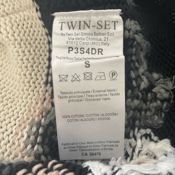 Women's Colorblock Floral Sweater - Picture 7 of 8